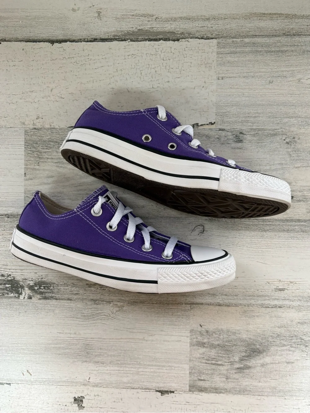 Converse CTAS Women’s Size 5 Big Girls Size 3.5 Low Top Lace Up Sneakers
